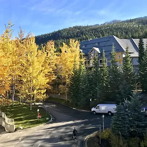 the-best-top-floor-ski-in-ski-out-at-the-aspens.hotels-of-whistler.com/